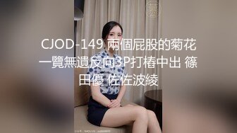 学校接表妹回家过中秋节,车上她不断撩我 没把持住 在车上把她给办了