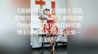 精彩双飞大战！两个漂亮姐妹换着来！轮流无套被干~