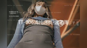  7哥探花新人胖哥操骚熟女，扒掉裤子吃屌，骑乘位上下猛砸，张开双腿一顿输出，搞舒服了