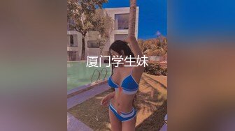 大奶美女 晃动着大屁屁被大肉棒无套输出 拔枪射了一屁股 射的真多