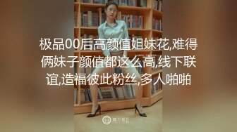 漂亮少妇 被大肉棒怼的非常舒坦 呻吟不停 两对大奶子坚挺 晃的稀里哗啦