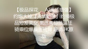 最新x州观前街某酒吧外年轻汉服妹纸露大奶跳艳舞被抓