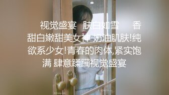  渣女集中营全程露脸无毛白虎萝莉小妹，舌吻吃奶子玩逼道具抽插，跟狼友互动撩骚