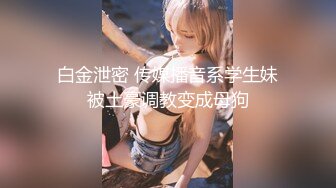 【快递小妹】菜鸟驿站露出，取快递人来人往，大尺度，业主就在背后都敢露，超刺激 (4)