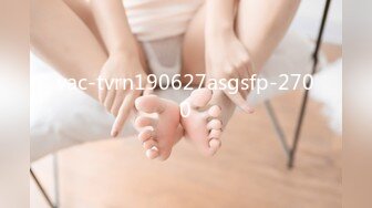 Onlyfans极品白虎网红小姐姐NANA被掰开的大肥鲍4K原档流出